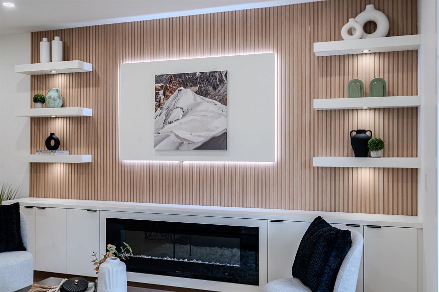 2 3576 E Pender Street