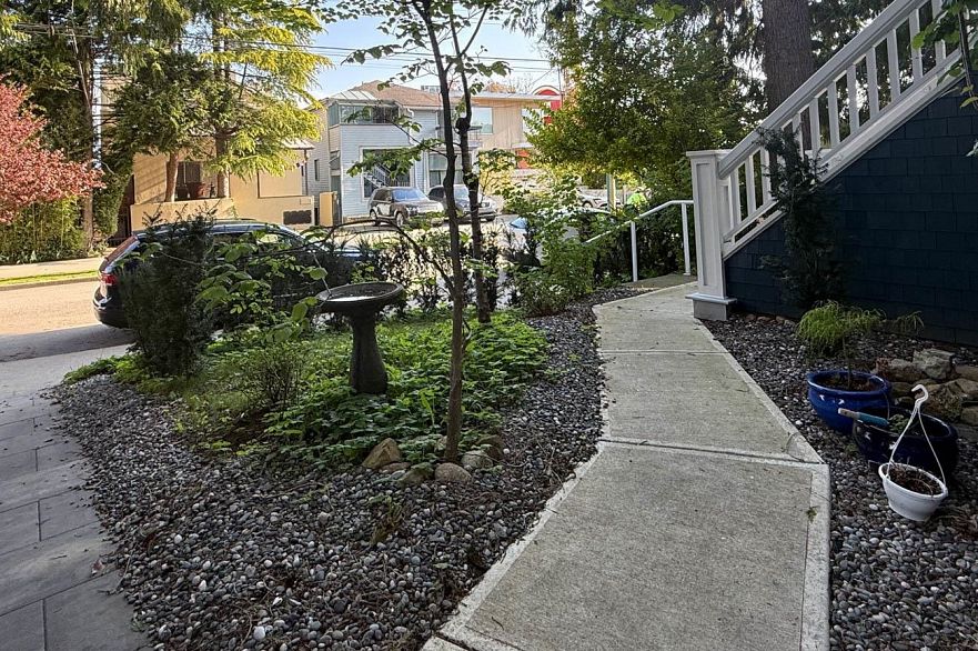 1 3536 POINT GREY ROAD, Vancouver BC V6R 1A8