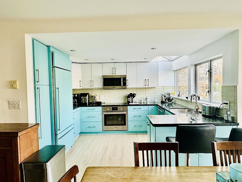 1596 Island Park Walk