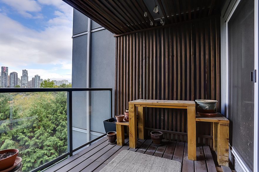 305 1365 W 4th Avenue