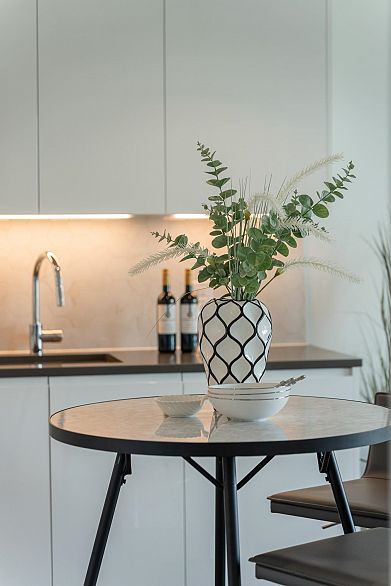 405 8181 Chester Street