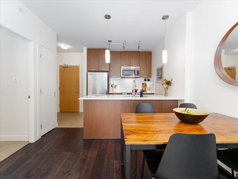 601 2321 Scotia Street