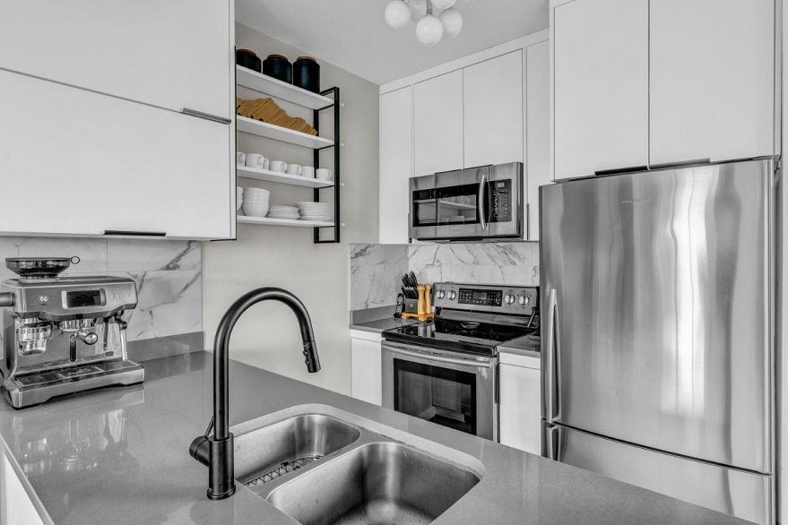 402 2216 W 3rd Avenue