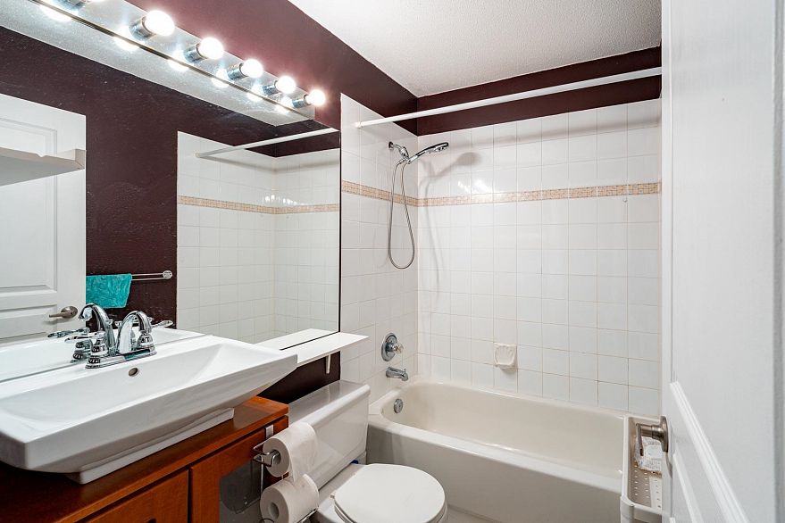 1 3586 Rainier Place