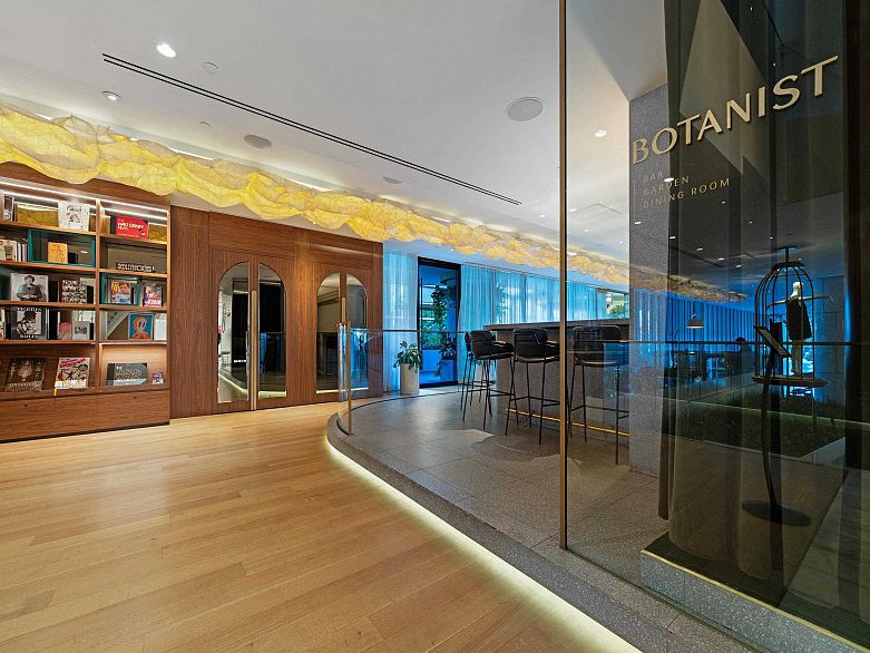 2701 1011 W Cordova Street