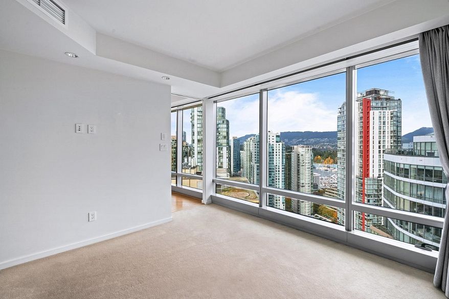 2705 1151 W Georgia Street