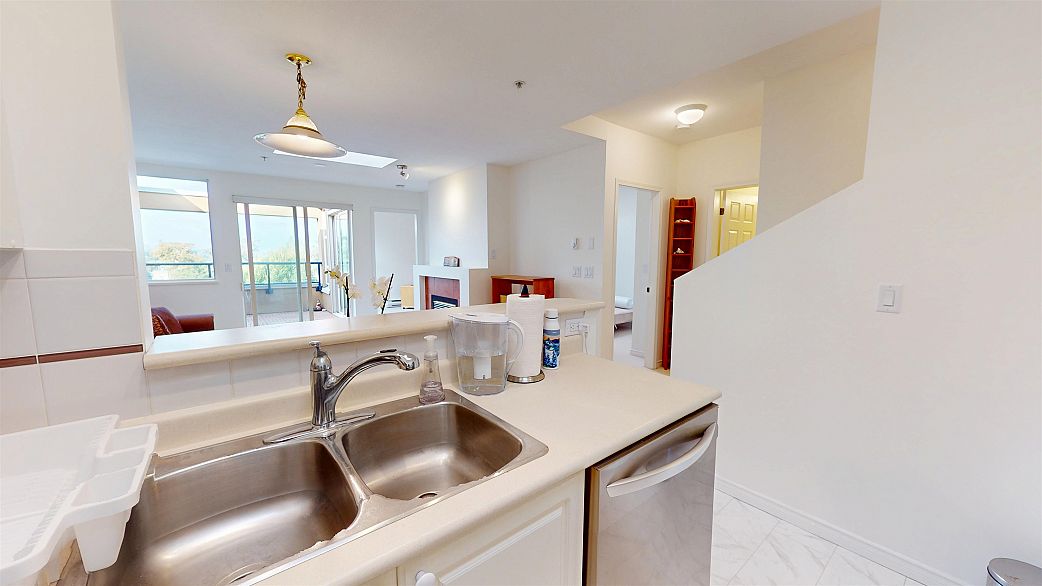 408 1688 E 4th Avenue