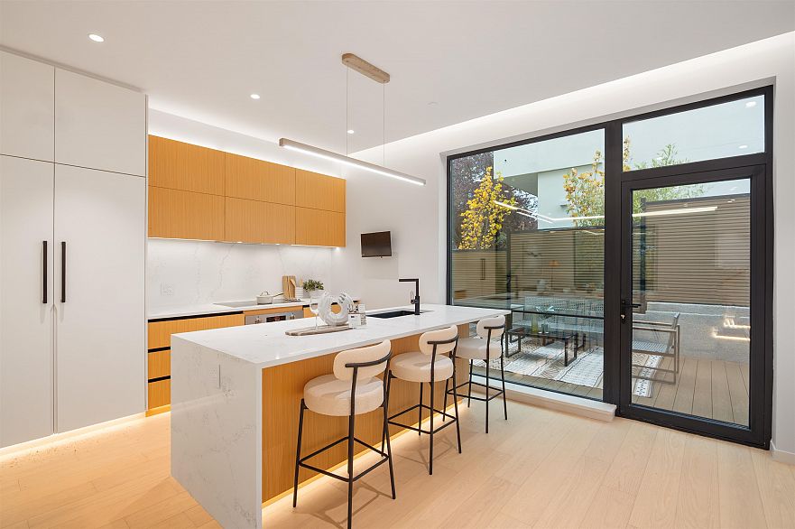 1 1595 W 66th Avenue