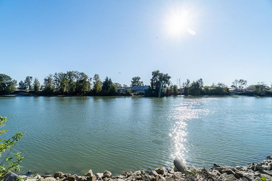 310 1820 E Kent Avenue South Avenue