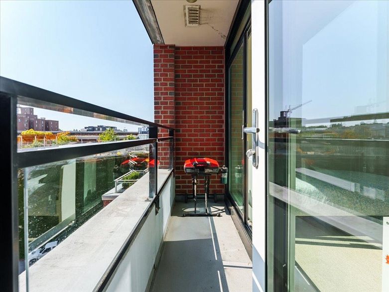 601 2321 Scotia Street