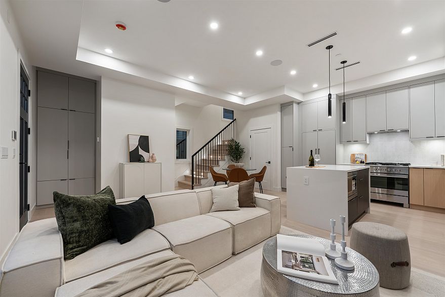 1 1259 Renfrew Street