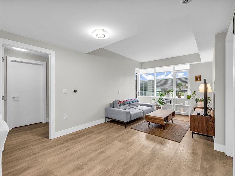 607 3451 Sawmill Crescent