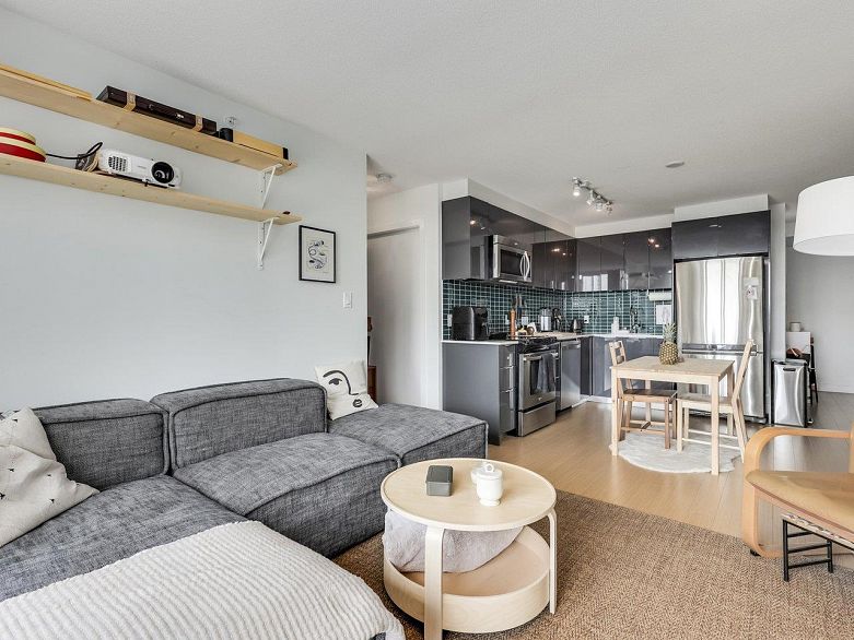 912 1325 Rolston Street