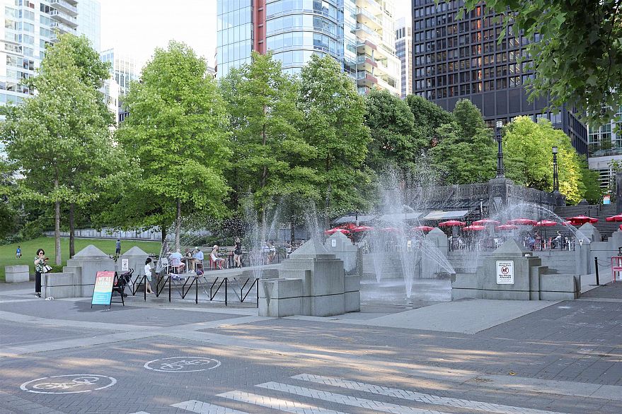 4705 1151 W Georgia Street