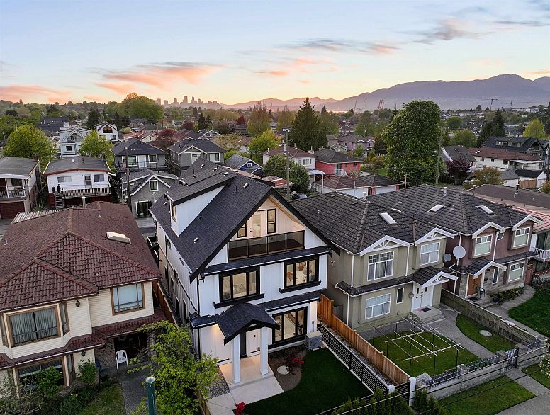 1 1259 Renfrew Street