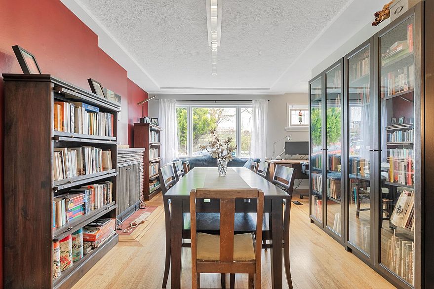 2205 2215 Pandora Street