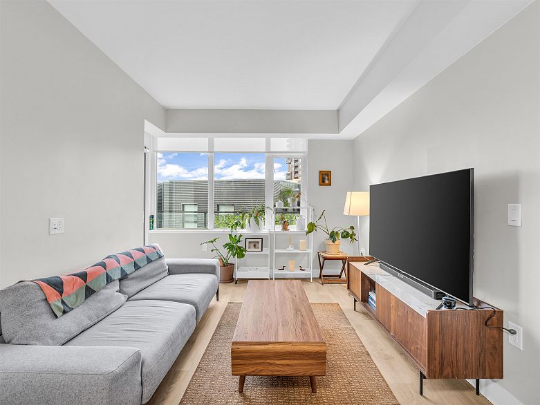 607 3451 Sawmill Crescent