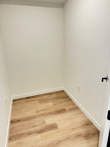 504 2268 E Broadway Street