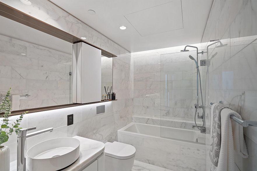 2901 1408 Robson Street