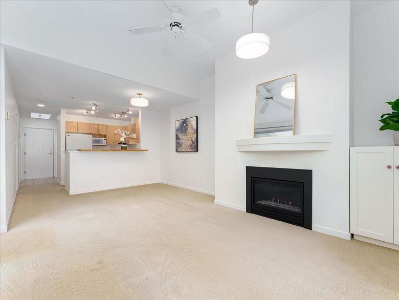 408 3083 W 4th Avenue