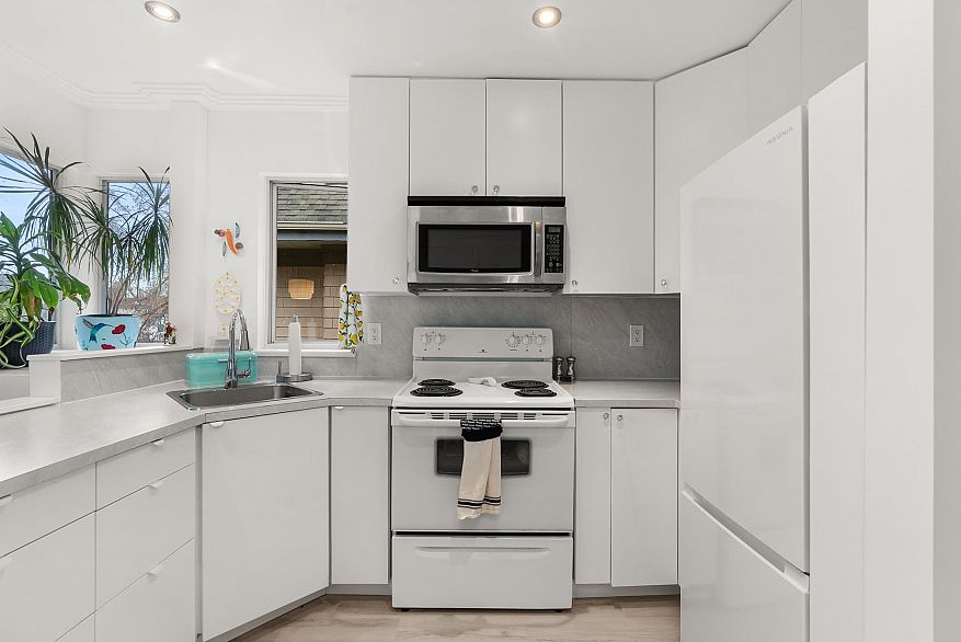 E301 623 W 14th Avenue