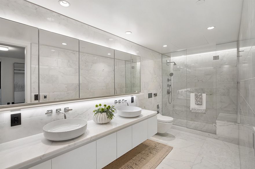 2901 1408 Robson Street