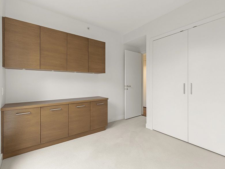 305 5955 Balsam Street