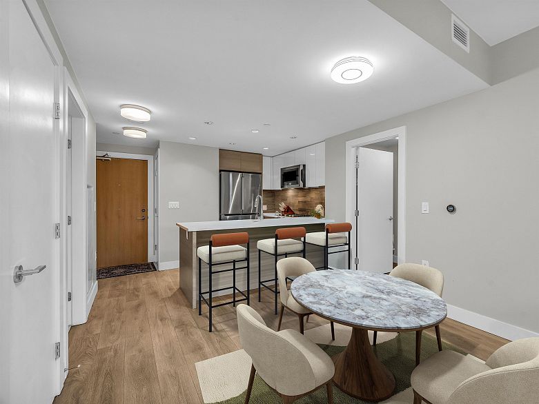 607 3451 Sawmill Crescent