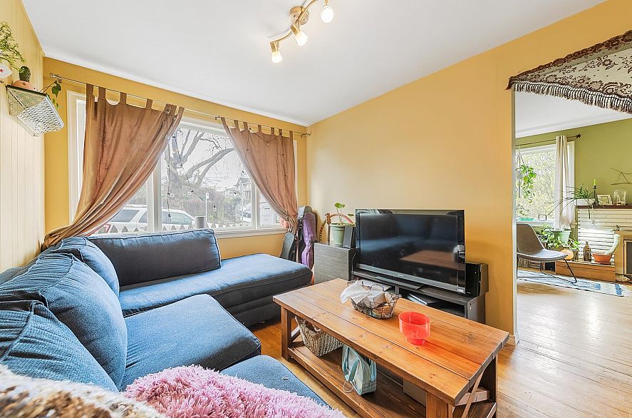 2205 2215 Pandora Street