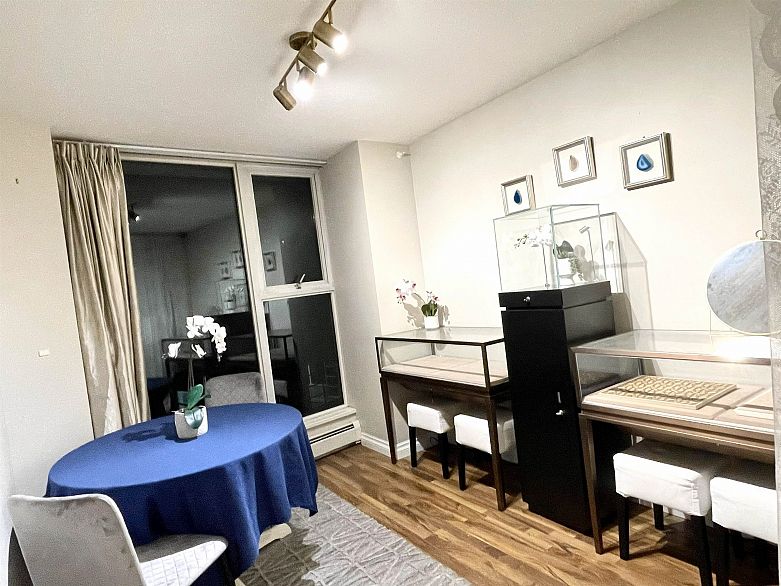 1007 1008 Cambie Street