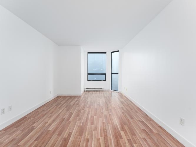 1505 811 Helmcken Street