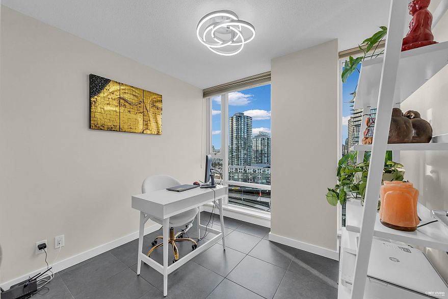 1906 918 Cooperage Way