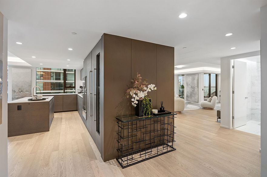 2901 1408 Robson Street