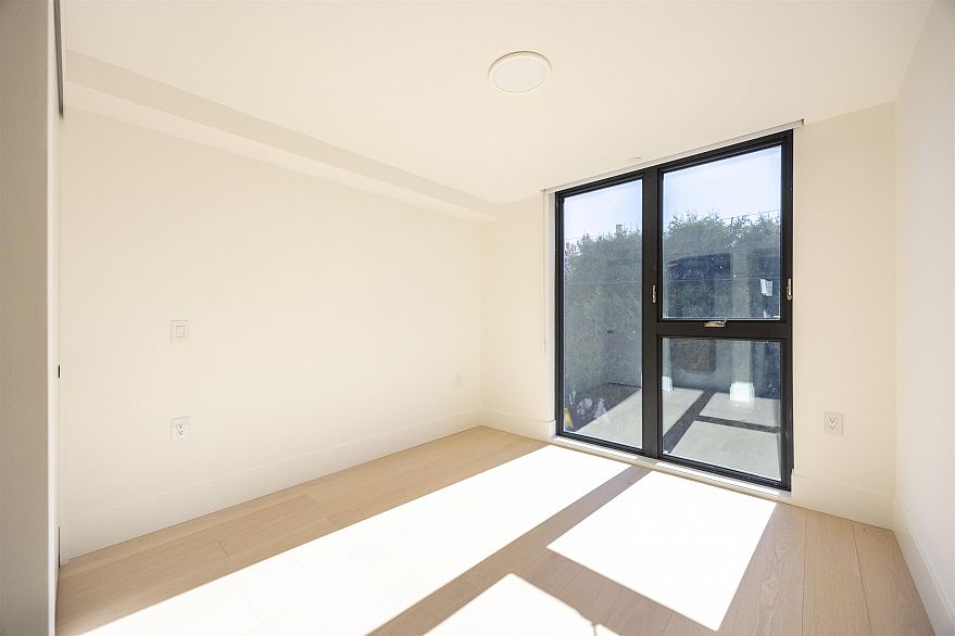 203 778 W 27th Avenue