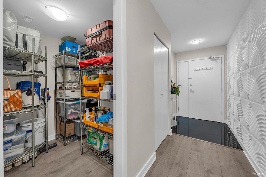 1906 918 Cooperage Way