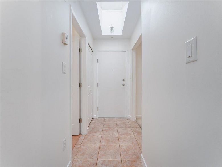 408 3083 W 4th Avenue