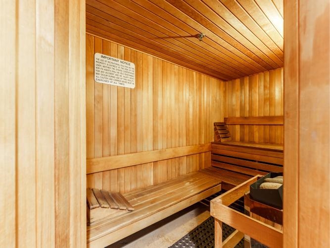 1505 811 Helmcken Street