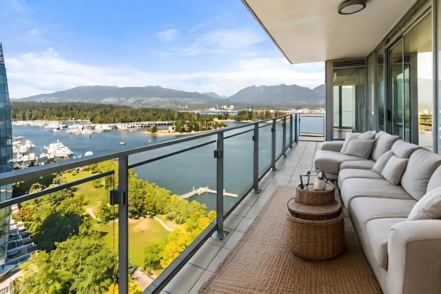 2101 1169 W Cordova Street