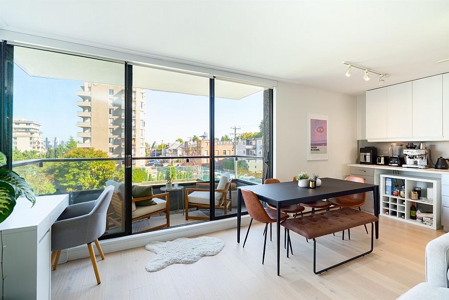 304 2370 W 2nd Avenue