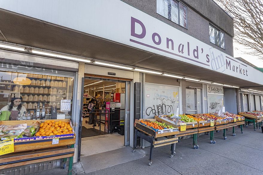 2205 2215 Pandora Street