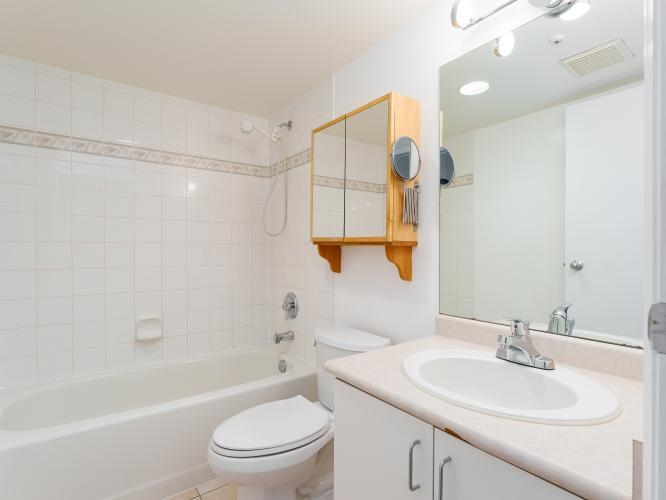 1505 811 Helmcken Street