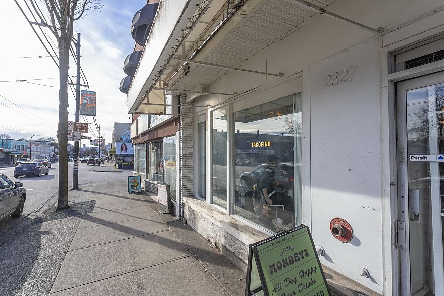 2205 2215 Pandora Street