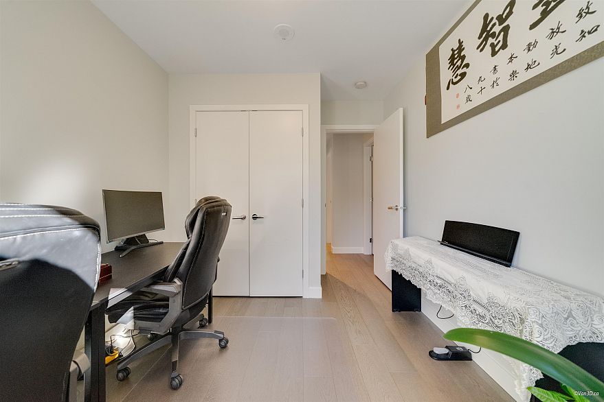 5336 University Boulevard