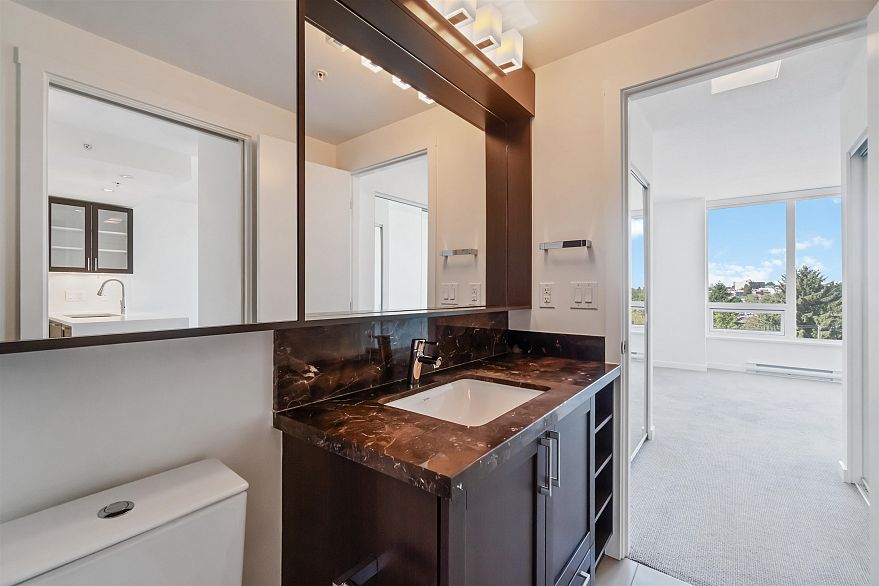 715 5598 ORMIDALE STREET, Vancouver BC V5R 0E5