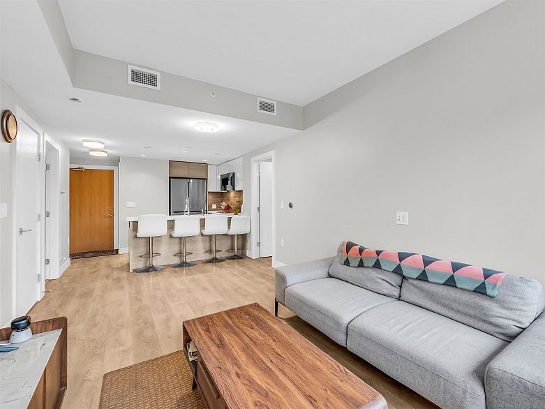 607 3451 Sawmill Crescent