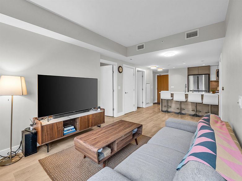 607 3451 Sawmill Crescent