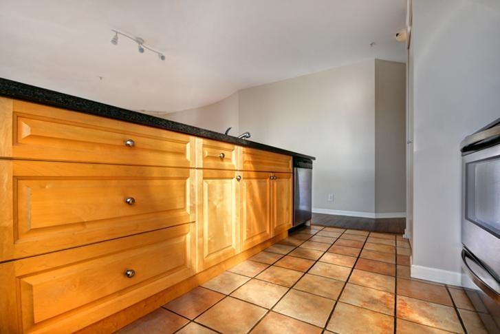 305 1688 CYPRESS STREET, Vancouver BC V6J 5J1