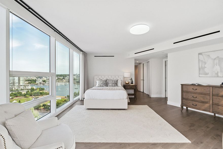 1701 499 Pacific Street