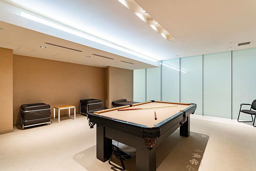 2101 1169 W Cordova Street