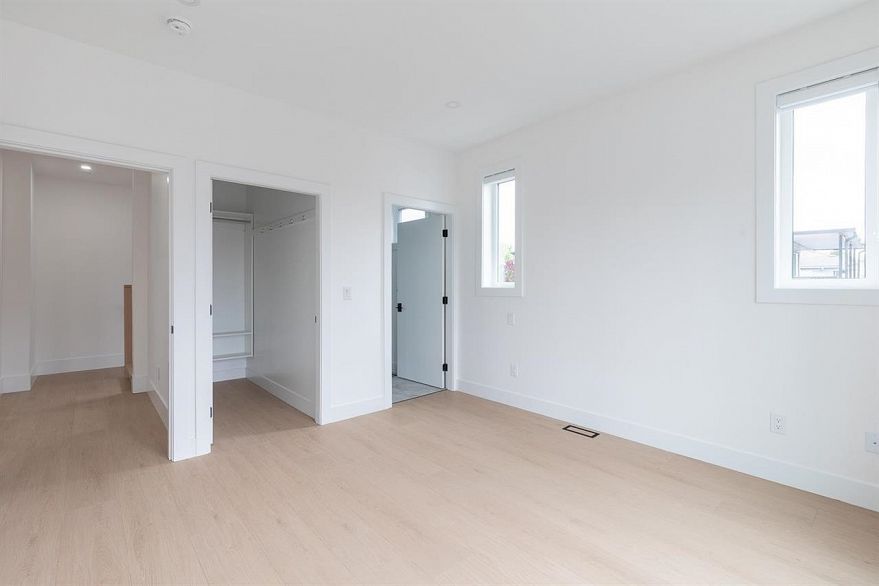 2 6964 Inverness Street